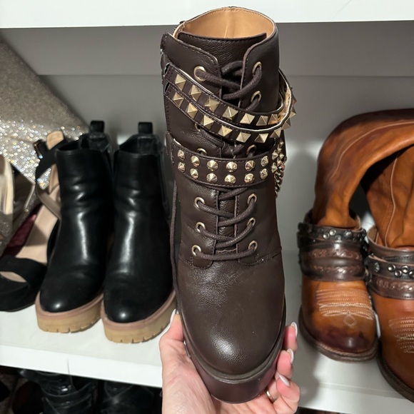 Jessica Simpson brand platform leather combat boots - Picture 2 of 3